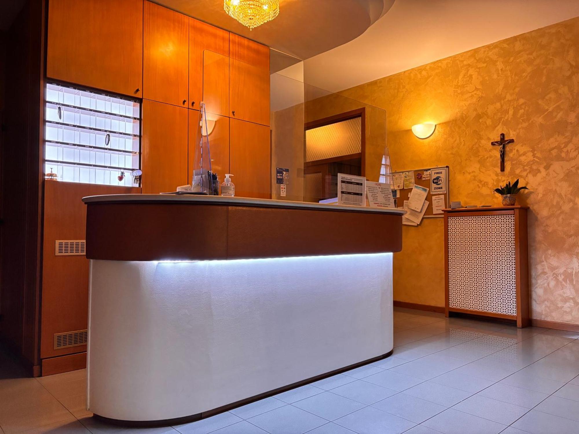 Hotel Crocenzi 산마리노 외부 사진